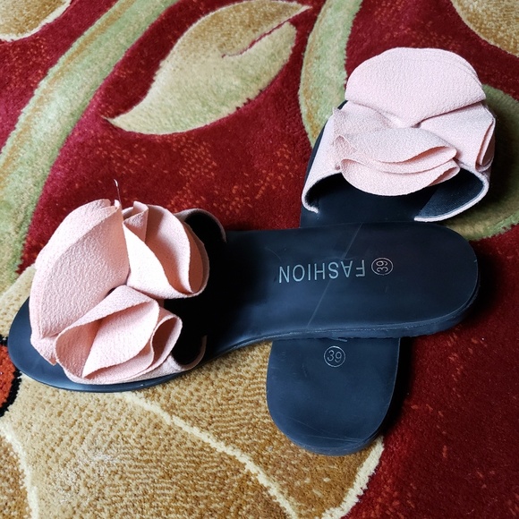 SALE!!Flower top sandals - Picture 5 of 7